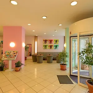 酒店 密涅瓦旅行酒店, 美因河畔法兰克福
